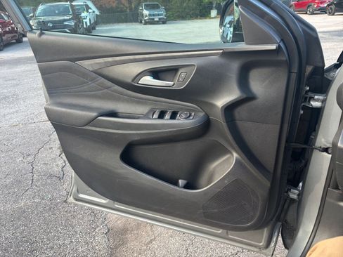 Used 2025 Buick Envista Sport Touring image 20