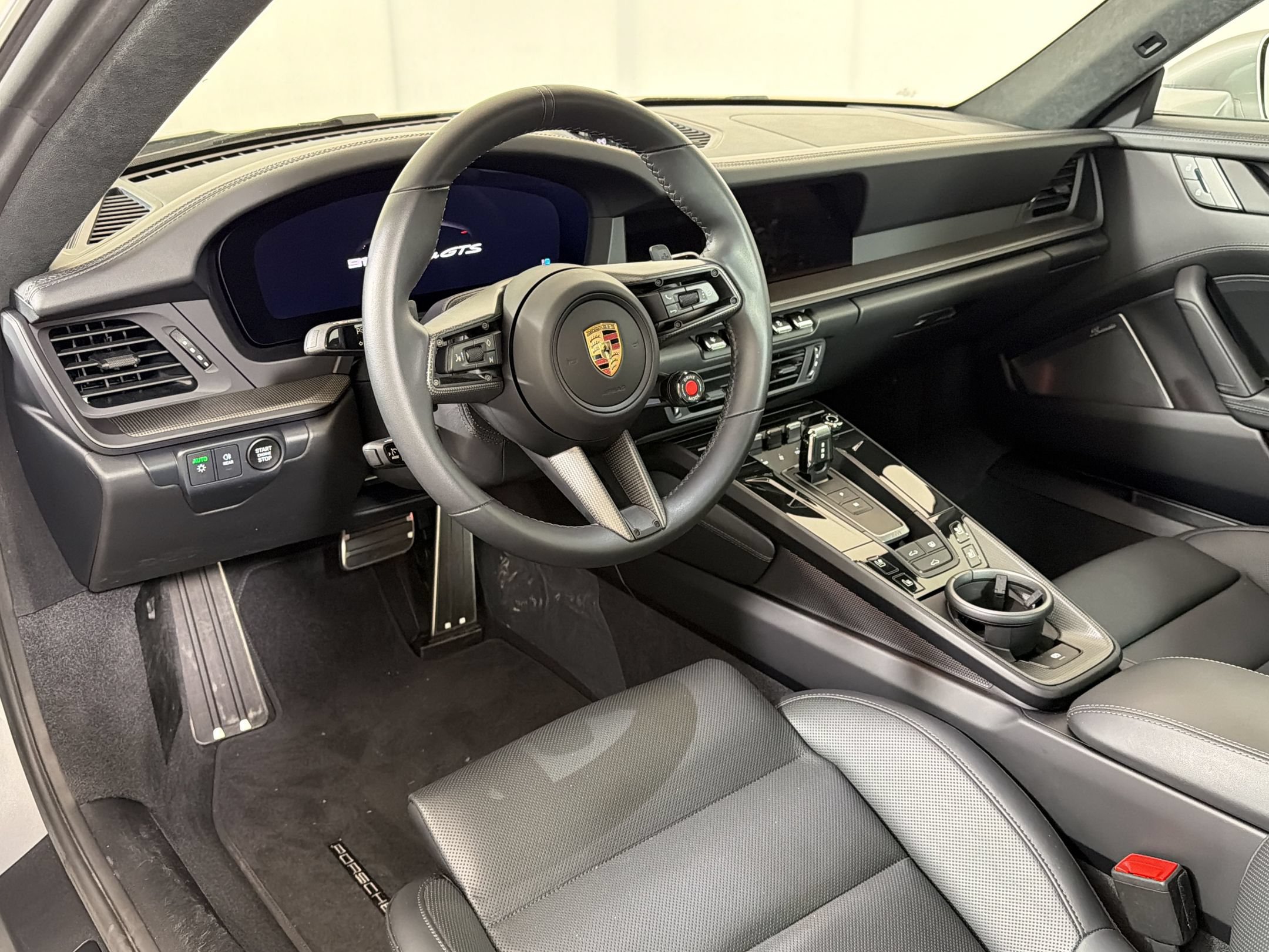 Certified 2026 Porsche 911 Carrera GTS RWD image 4