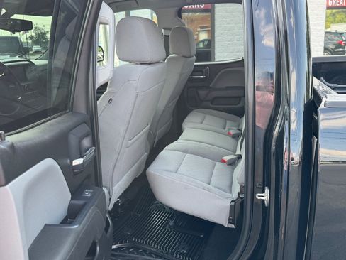 Used 2019 Chevrolet Silverado 1500 Custom w/ Custom Convenience Package AWD/4WD image 13