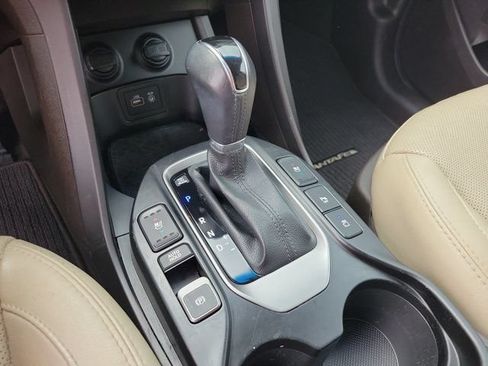 Used 2018 Hyundai Santa Fe Sport w/ 2.0T Ultimate Tech Package 05 FWD image 19