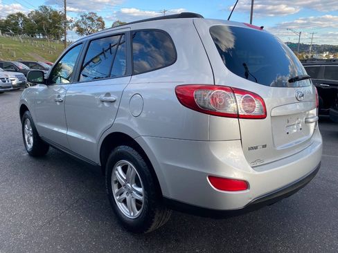 Used 2011 Hyundai Santa Fe GLS FWD image 5