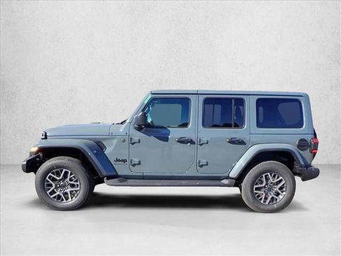 New 2026 Jeep Wrangler Unlimited Sahara AWD/4WD image 2