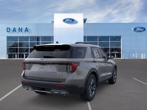 New 2026 Ford Explorer Active w/ Active Comfort Package image 8