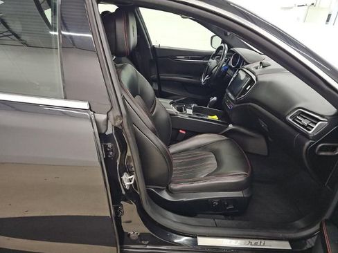 Used 2018 Maserati Ghibli S GranLusso image 9