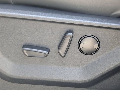 Used 2025 Ford Expedition Active AWD/4WD image 28