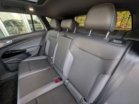 Used 2023 Volkswagen ID.4 Pro S Plus image 20