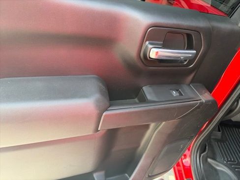 Used 2020 Chevrolet Silverado 1500 LT AWD/4WD image 12