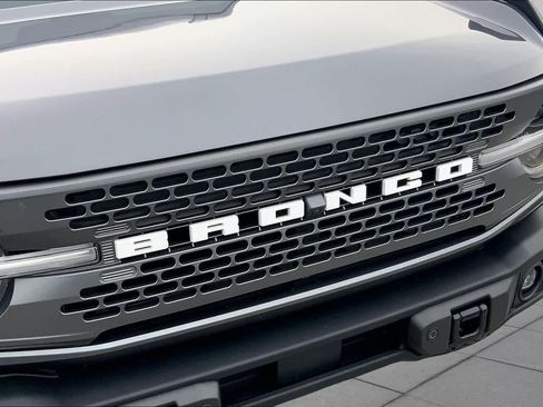 Used 2025 Ford Bronco Badlands AWD/4WD image 29