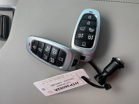 Used 2025 Hyundai Palisade Calligraphy FWD image 31