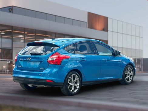 Used 2014 Ford Focus SE w/ Equipment Group 201A FWD image 11