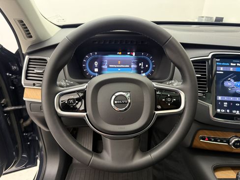 Used 2023 Volvo XC90 B6 Plus w/ Protection Package Premier image 16