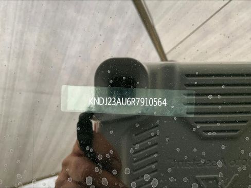 Used 2024 Kia Soul LX w/ Option Group 015 image 33