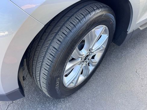 Used 2024 Ford Edge Titanium AWD/4WD image 15