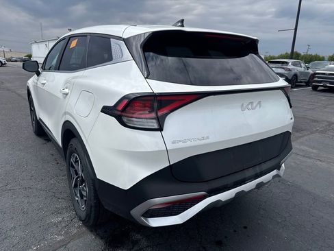 Used 2024 Kia Sportage LX AWD/4WD image 4
