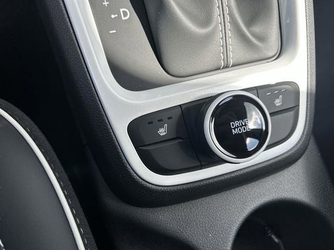New 2026 Hyundai Venue SEL FWD image 19