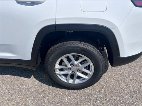 New 2025 Jeep Grand Cherokee Laredo X w/ Luxury Tech Group I image 8