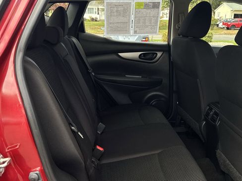 Used 2019 Nissan Rogue Sport S image 21