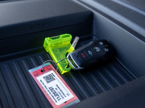 Used 2015 Ford F150 Lariat w/ Equipment Group 502A Luxury image 30