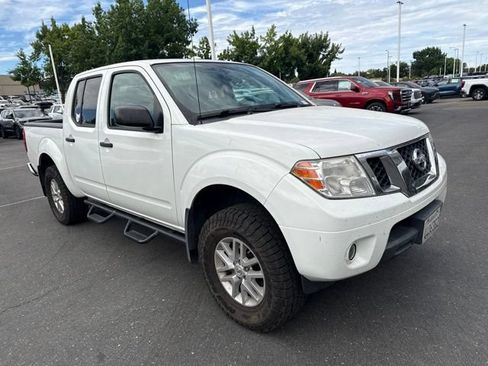 Used 2017 Nissan Frontier SV w/ SV Value Truck Package AWD/4WD image 1
