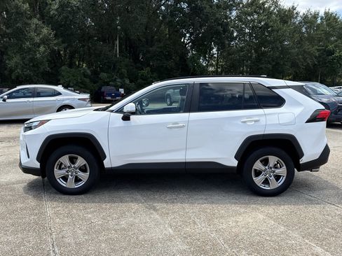 Used 2023 Toyota RAV4 XLE w/ Convenience Package FWD image 6