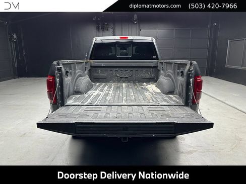 Used 2016 Ford F150 Platinum w/ Equipment Group 701A Luxury AWD/4WD image 47