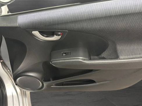 Used 2013 Honda Fit Sport image 17