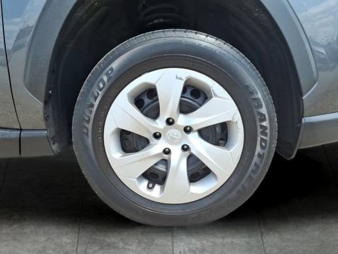 Used 2023 Toyota RAV4 LE AWD/4WD image 9