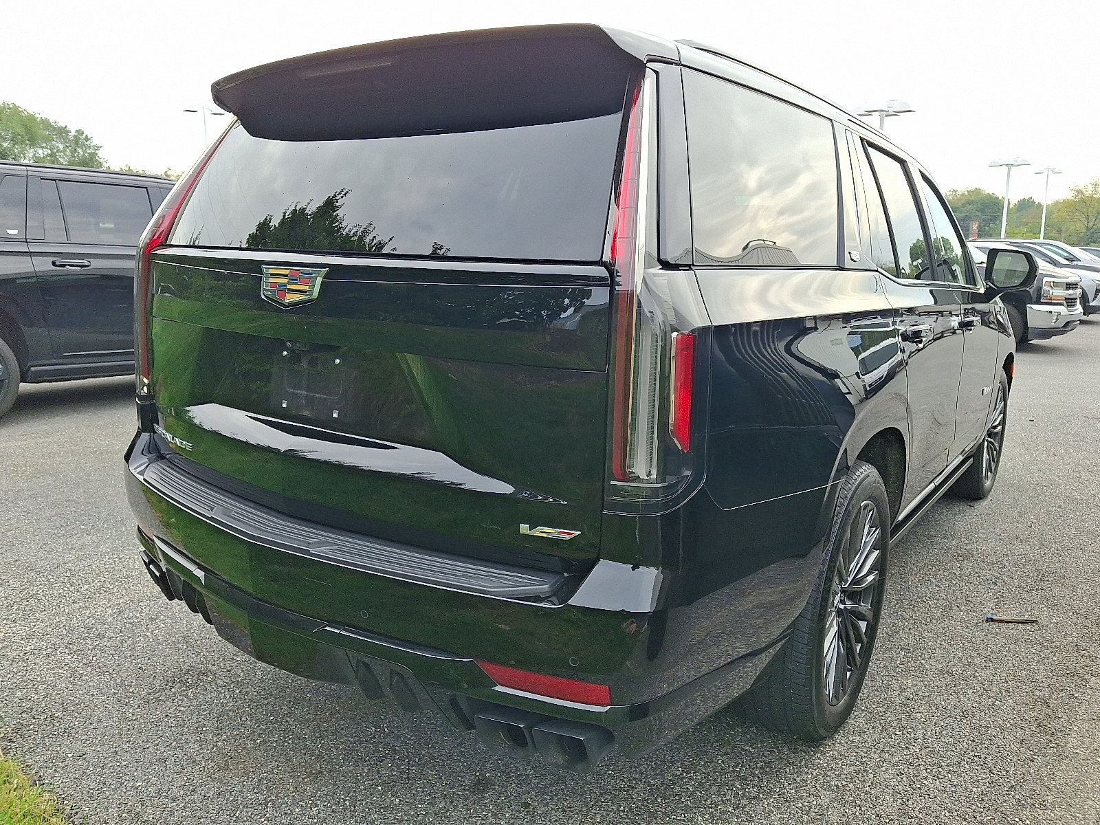 Certified 2024 Cadillac Escalade V AWD/4WD image 7