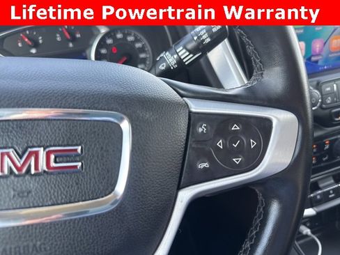 Used 2023 GMC Terrain SLT image 19