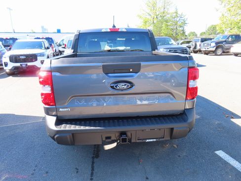 New 2025 Ford Maverick XLT w/ XLT Luxury Package image 5