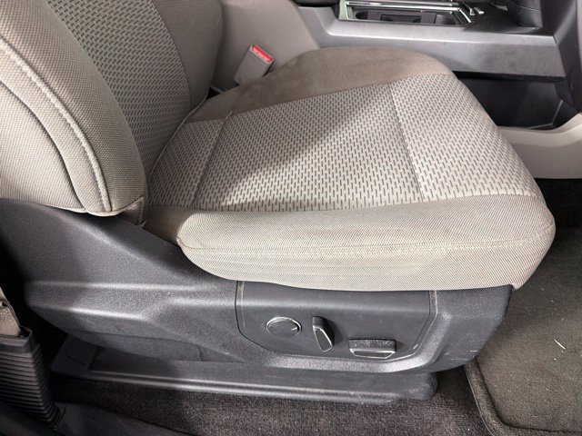 Used 2017 Ford F150 XLT w/ Equipment Group 302A Luxury AWD/4WD image 34