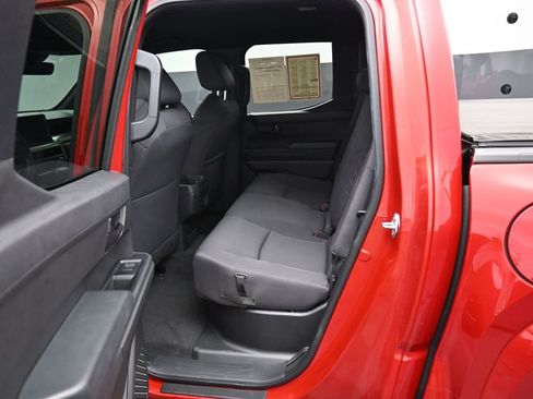 Certified 2024 Toyota Tacoma SR5 AWD/4WD image 28