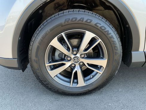 Used 2018 Toyota RAV4 XLE image 10