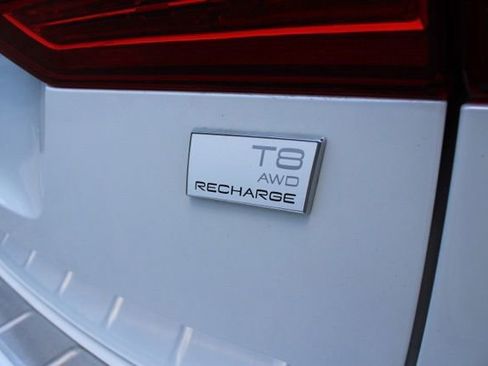 Certified 2023 Volvo XC60 T8 Plus w/ Climate Package AWD/4WD image 15