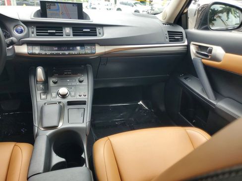 Used 2016 Lexus CT 200h w/ Navigation Package FWD image 14