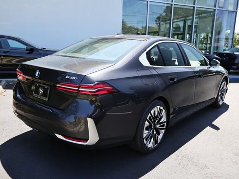 New 2027 BMW 530i w/ Premium Package RWD image 7