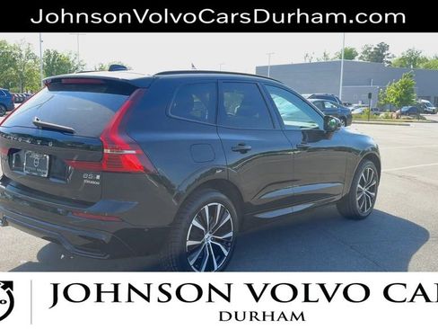 Used 2023 Volvo XC60 B5 Plus AWD/4WD image 8