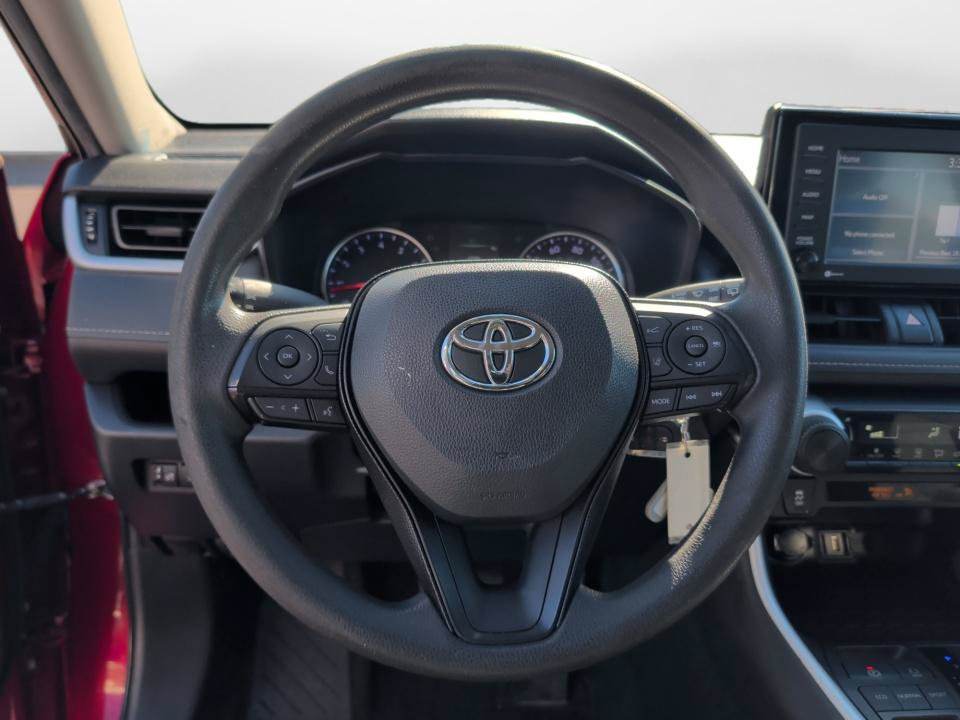 Used 2020 Toyota RAV4 LE FWD image 13