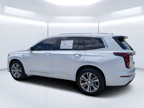 Used 2024 Cadillac XT6 Premium Luxury w/ Technology Package AWD/4WD image 4