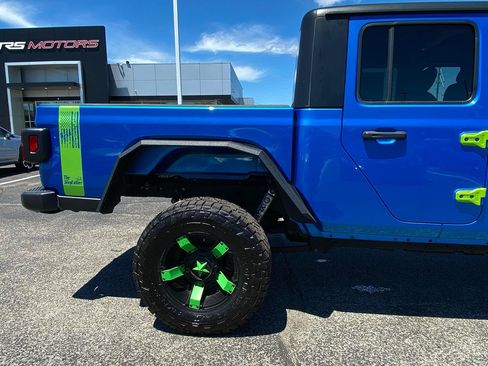 Used 2020 Jeep Gladiator Sport w/ Quick Order Package 24S AWD/4WD image 14