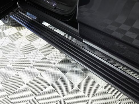 Used 2026 Cadillac Escalade ESV Sport w/ Touring Package image 20