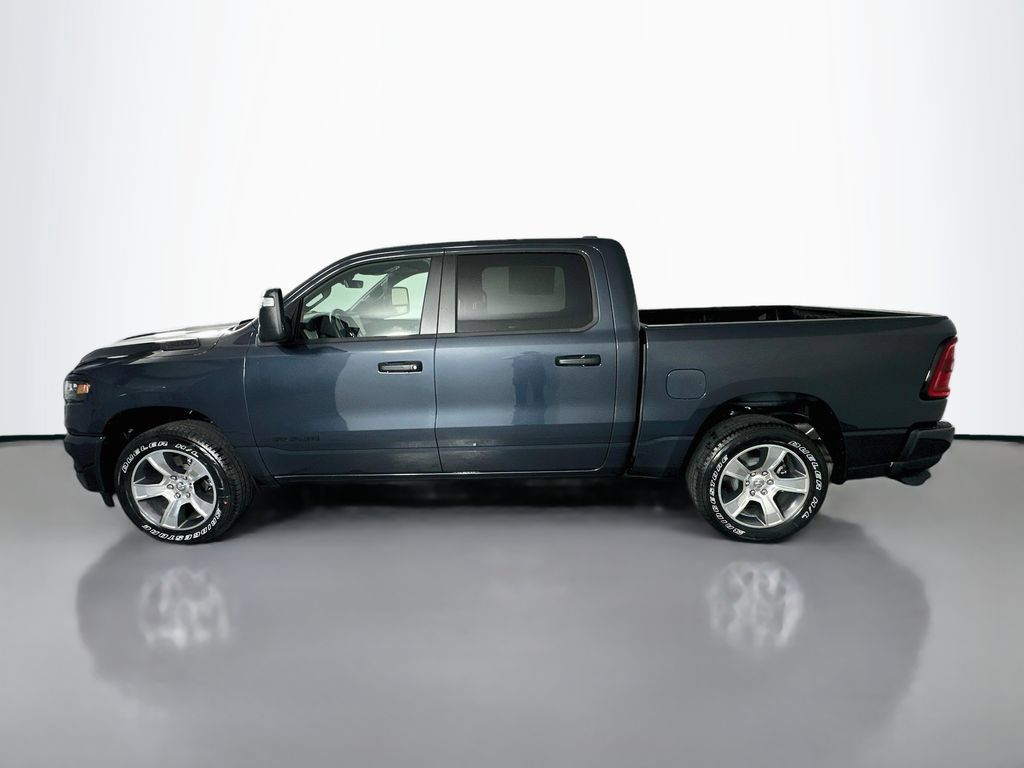 New 2026 RAM 1500 Express AWD/4WD image 4