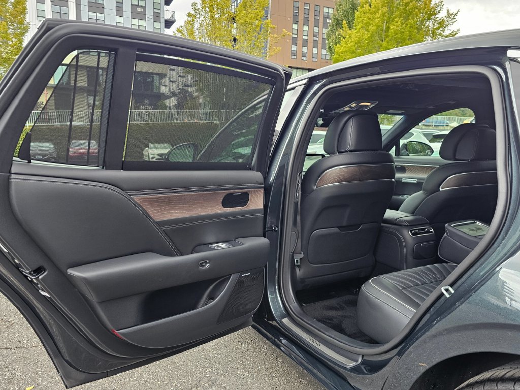 Certified 2023 Genesis G90 3.5T AWD/4WD image 25