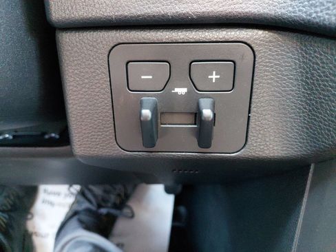 Used 2023 Toyota Tundra SR5 AWD/4WD image 40