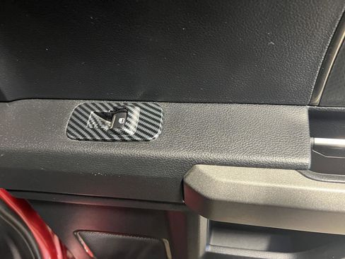 Used 2017 Ford F150 Raptor w/ Equipment Group 802A Luxury image 17