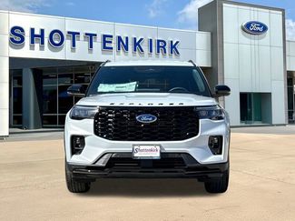 New 2026 Ford Explorer ST-Line RWD video 2