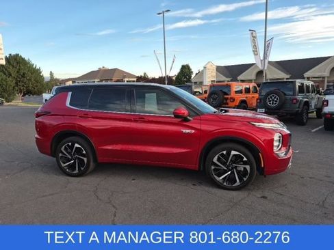 Used 2023 Mitsubishi Outlander SEL AWD/4WD image 3