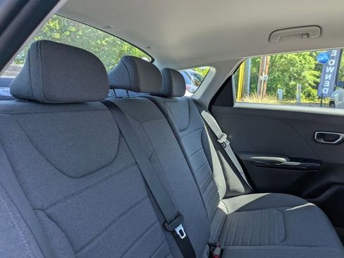 Used 2025 Kia K4 EX FWD image 29