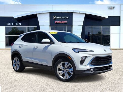 Used 2024 Buick Encore GX Preferred FWD image 1