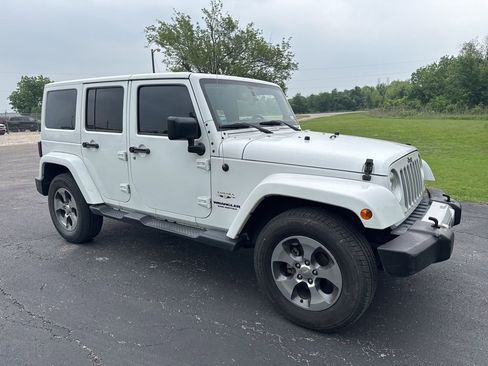 Used 2017 Jeep Wrangler Unlimited Sahara w/ Max Tow Package AWD/4WD image 1